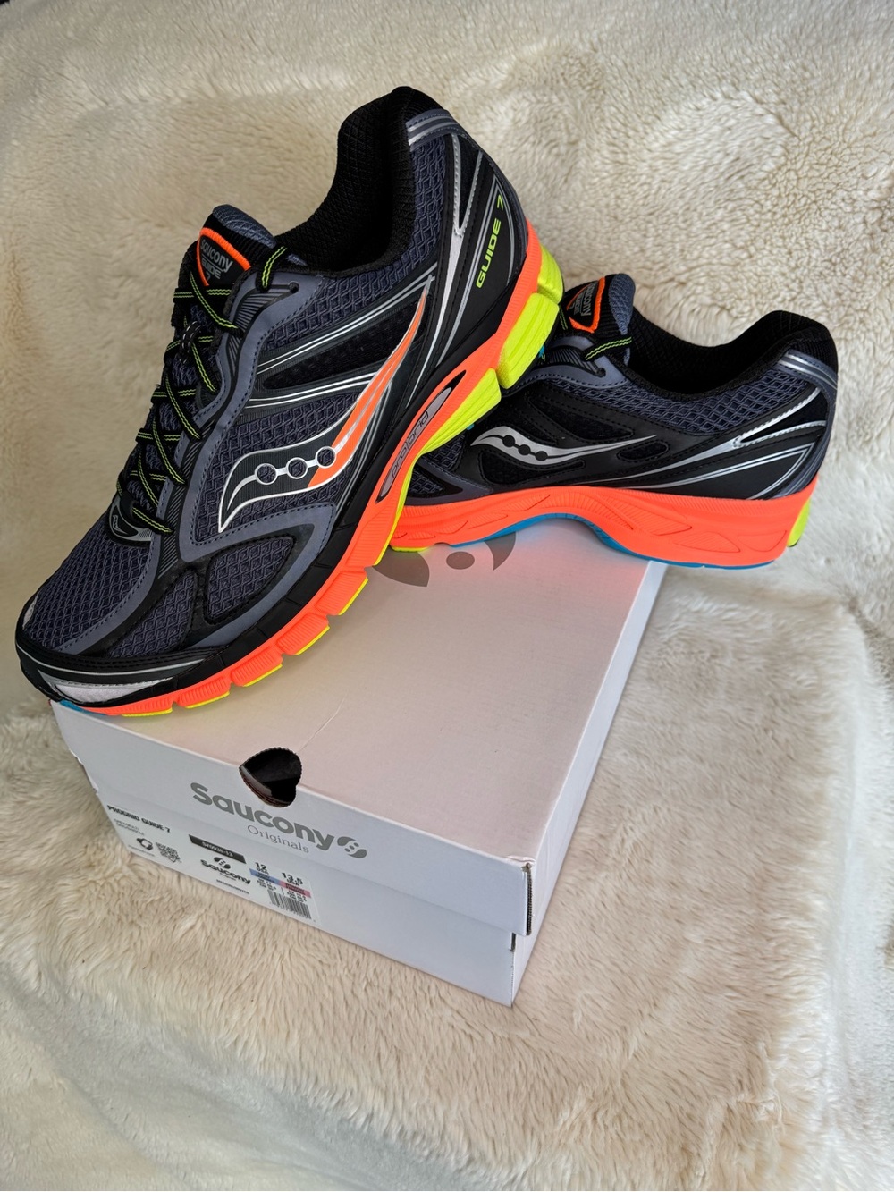 New in box- Saucony Men’s Running Shoes — size 12